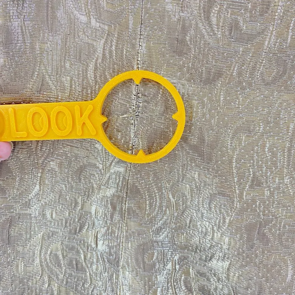 Lauren Ralph Lauren Cocktail Evening Dress Gold Metallic Sleeveless Sz 10 - Picture 3 of 6